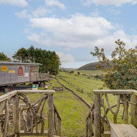 2X Double Bed - Glamping Wagon Dalby Forest Scarborough Exterior photo