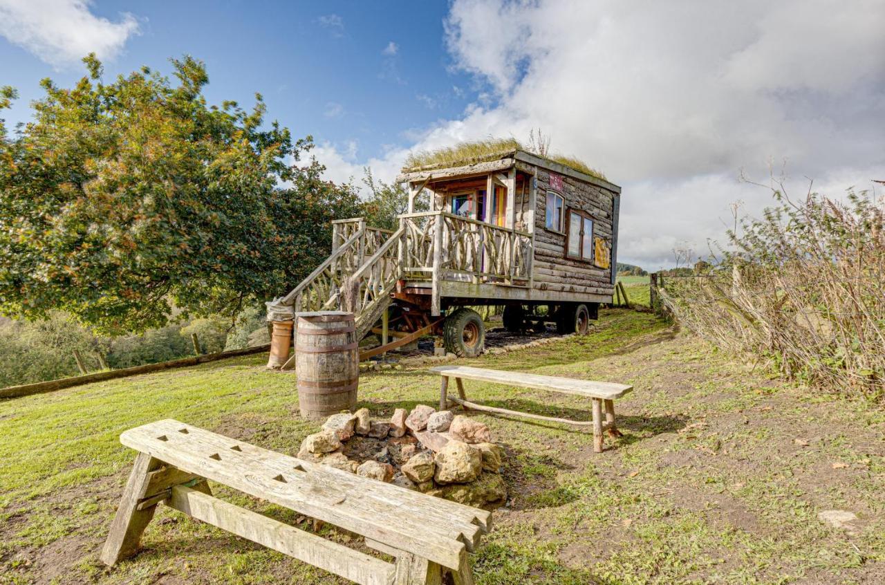 2X Double Bed - Glamping Wagon Dalby Forest Scarborough Exterior photo